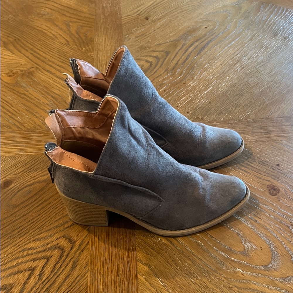 Qupid Charcoal Ankle Booties